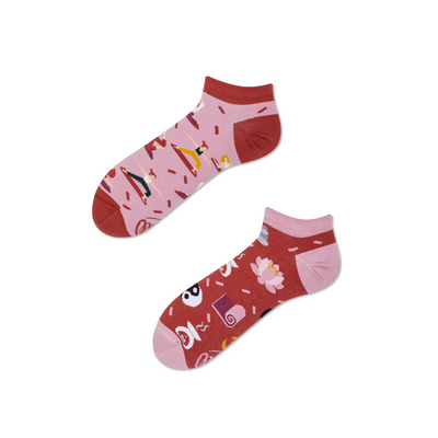 Calcetines_con_disenos_namaste_yoga_the_socks_closet_many_mornings
